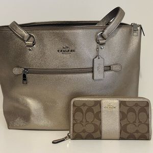 Coach purse and wallet